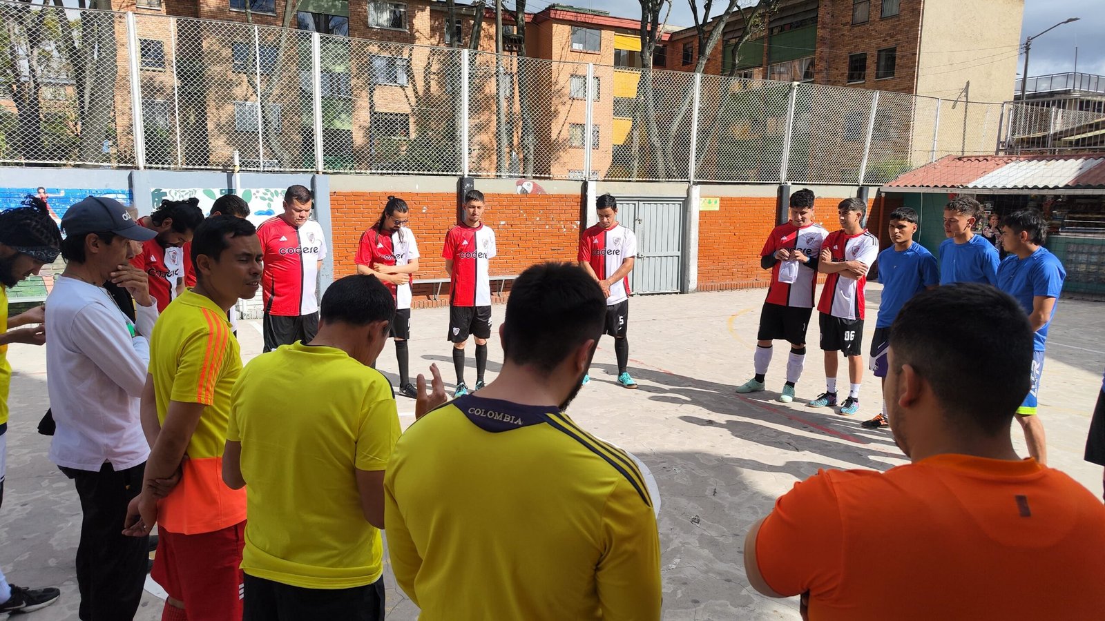 Una Jornada de Alegría y Confraternidad